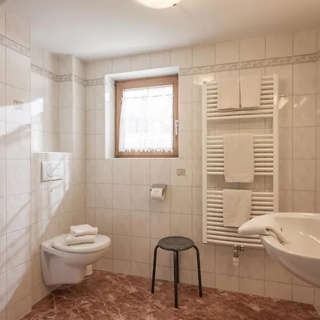 Lechnerhof Hotel-garni 2*
